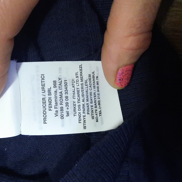 **Like new** Fendi sweater - Picture 7 of 7